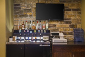 Cobblestone Inn & Suites