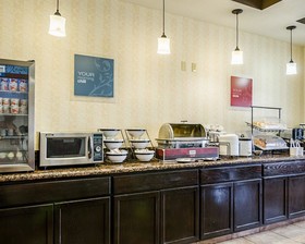 Comfort Inn & Suites Lawrence - University Area
