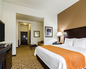 Comfort Inn & Suites Lawrence - University Area