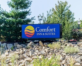 Comfort Inn & Suites Lawrence - University Area