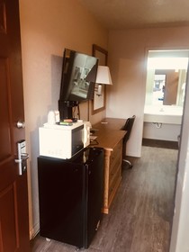 Econo Lodge Lawrence