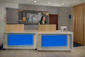 Holiday Inn Express Hotel & Suites Lawrence