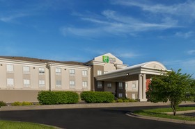 Holiday Inn Express Hotel & Suites Lawrence
