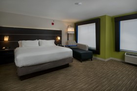 Holiday Inn Express Hotel & Suites Lawrence