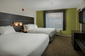 Holiday Inn Express Hotel & Suites Lawrence