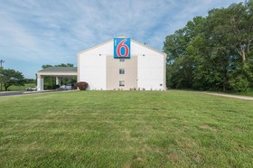 Motel 6 Lawrence