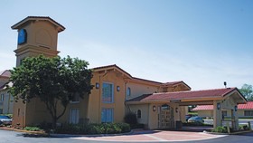 La Quinta Inn by Wyndham Kansas City Lenexa