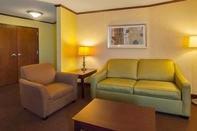 Comfort Suites