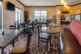 Comfort Suites