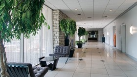Holiday Inn Manhattan at The Campus