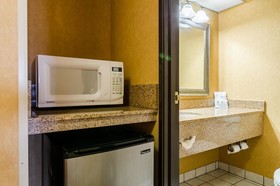 Quality Inn & Suites