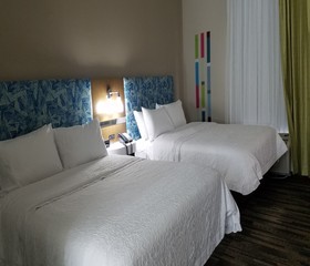 Hampton Inn & Suites Kansas City/Merriam