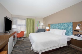Hampton Inn & Suites Kansas City/Merriam