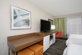 Hampton Inn & Suites Kansas City/Merriam