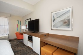 Hampton Inn & Suites Kansas City/Merriam
