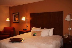 Hampton Inn & Suites Kansas City/Merriam