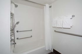 Hampton Inn & Suites Kansas City/Merriam