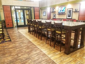 Hampton Inn & Suites Kansas City/Merriam