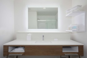 Hampton Inn & Suites Kansas City/Merriam