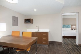 Hampton Inn & Suites Kansas City/Merriam