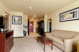 Cobblestone Inn & Suites - Oberlin