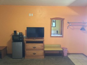 Frontier Motel