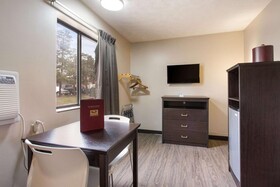 Red Lion Inn & Suites Olathe Kansas City