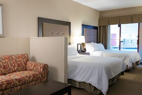 Holiday Inn Express & Suites Olathe North