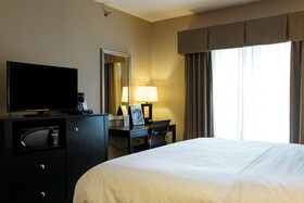 Holiday Inn Express & Suites Olathe North