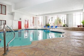 Holiday Inn Express & Suites Olathe North