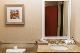 Holiday Inn Express & Suites Olathe North