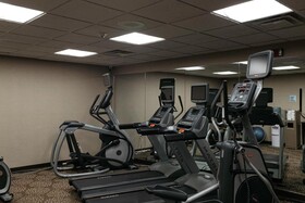 Holiday Inn Express & Suites Olathe North