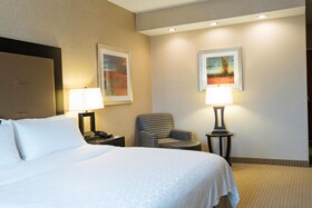 Holiday Inn Express & Suites Olathe North