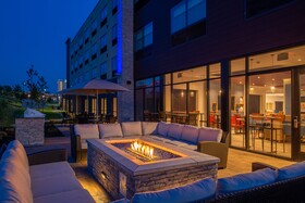 Holiday Inn Express & Suites Olathe West