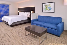 Holiday Inn Express & Suites Olathe West
