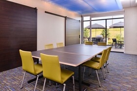 Holiday Inn Express & Suites Olathe West