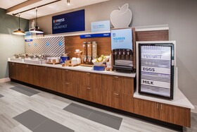 Holiday Inn Express & Suites Olathe West