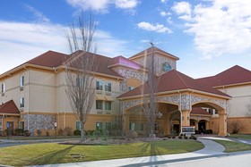La Quinta Inn & Suites by Wyndham Olathe