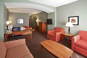 La Quinta Inn & Suites by Wyndham Olathe