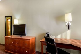 La Quinta Inn & Suites by Wyndham Olathe