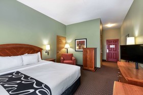 La Quinta Inn & Suites by Wyndham Olathe