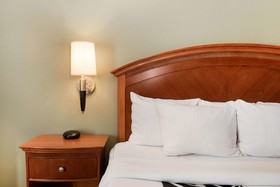 La Quinta Inn & Suites by Wyndham Olathe