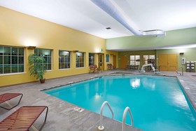 La Quinta Inn & Suites by Wyndham Olathe