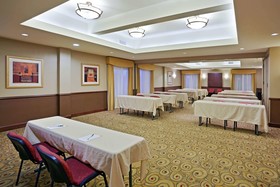 La Quinta Inn & Suites by Wyndham Olathe