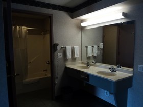 Knights Inn Ottawa