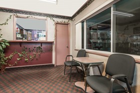 Knights Inn Ottawa