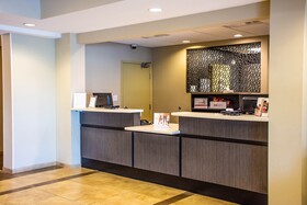 Candlewood Suites Overland Park - W 135th St.