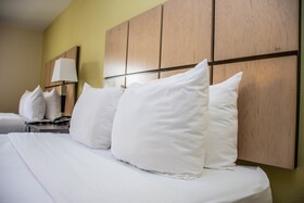 Candlewood Suites Overland Park - W 135th St.