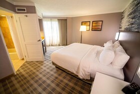 Embassy Suites Kansas City Overland Park