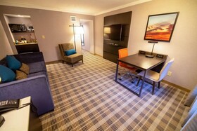 Embassy Suites Kansas City Overland Park